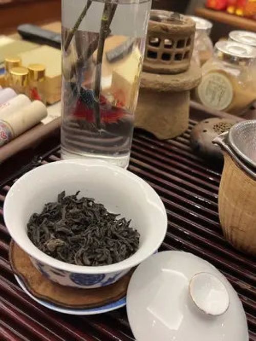 一壺春秋 從飲品到茶道，品味茶葉的萬(wàn)千世界